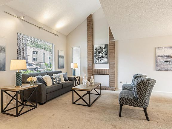 5th image of 425 Crescent Ave