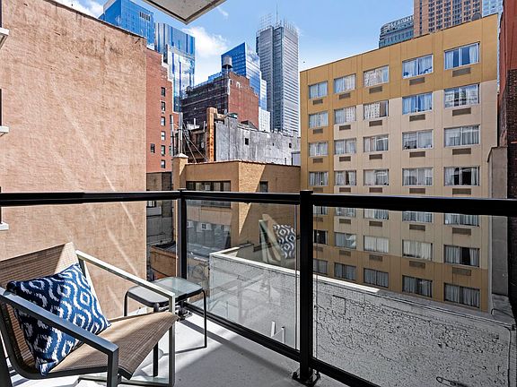 5th image of 350 45th St APT 3C
