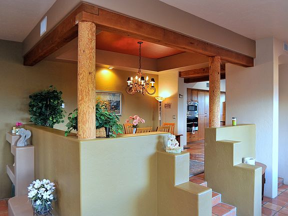 Elevated Dining Area to Capt