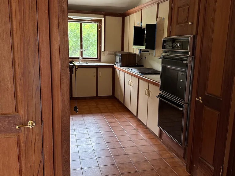 Kitchen with Double Oven