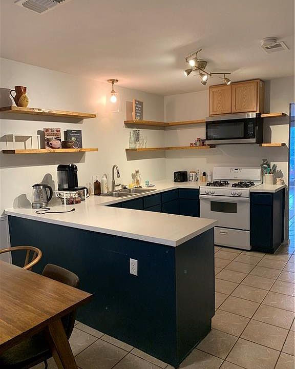 1st image of 6807 Thorncliffe Dr #B