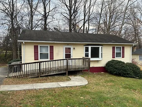 121 Walnut St Photo 1