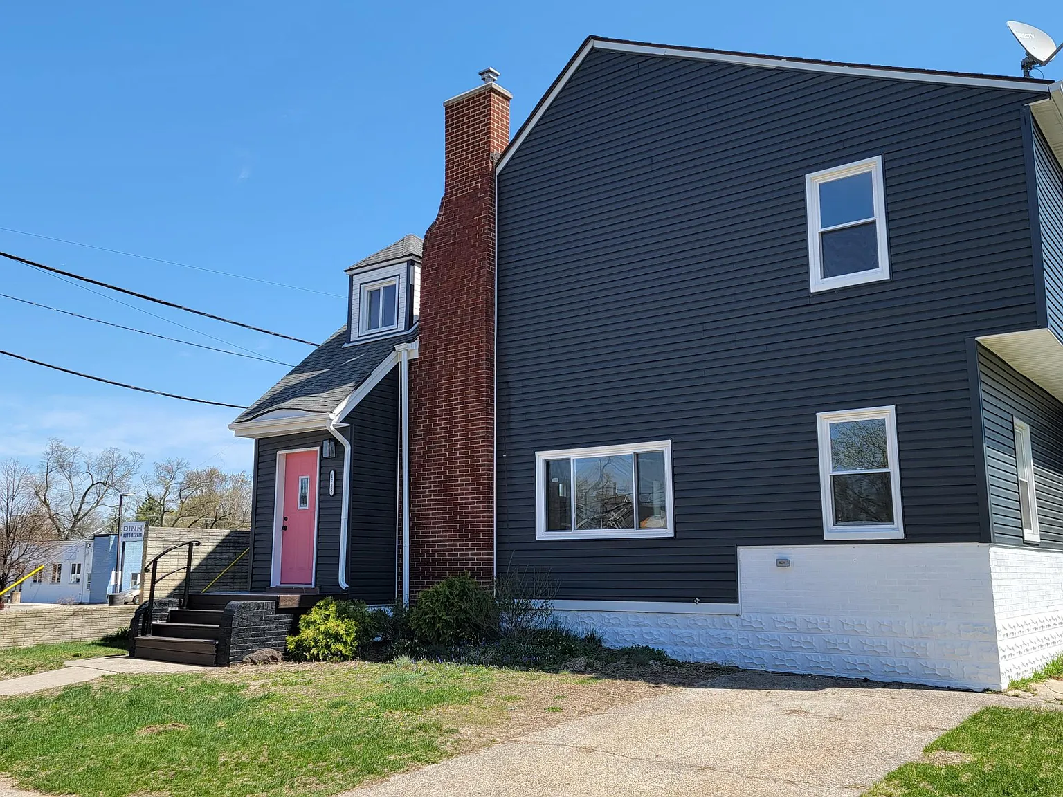 4 bed, 1788 sqft, $3,100 — Photo 3