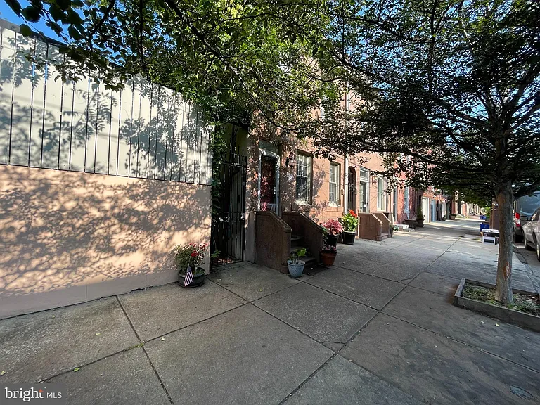 792 S Front St #B — Photo 2