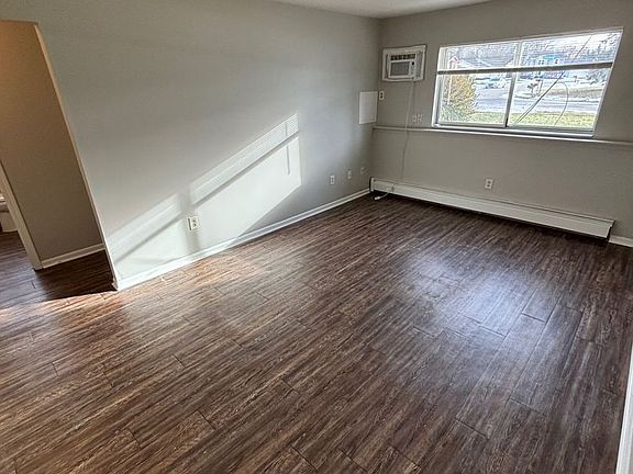 4th image of 941-947 Hardwick Dr SE #943