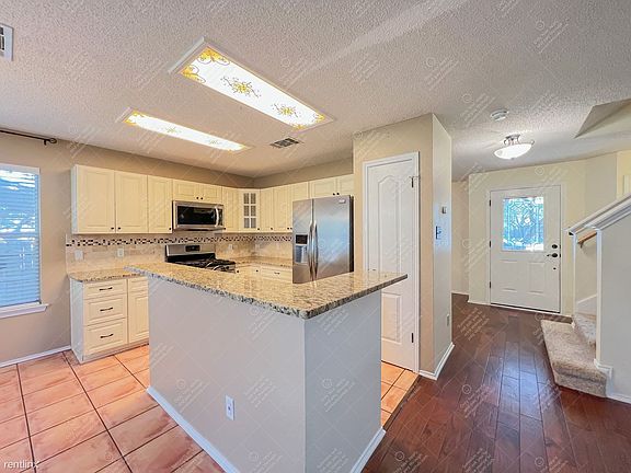 4th image of 1209 Cedar Hills Blvd