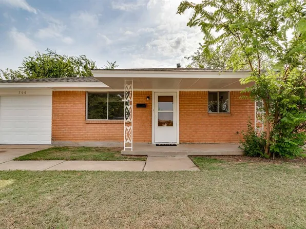 700 N Bristow Ave, Moore, OK 73160