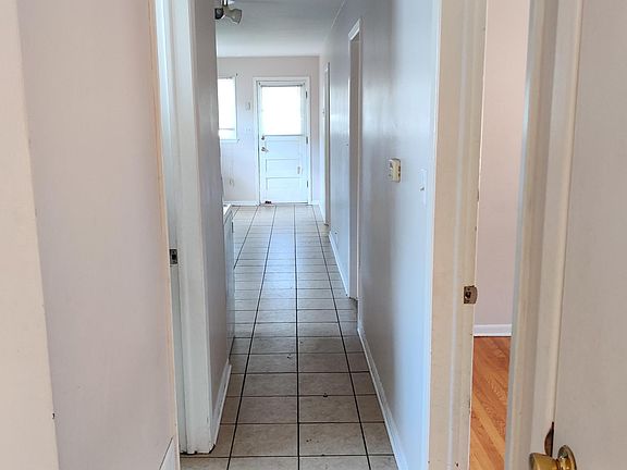 4th image of 912 Cernan Dr