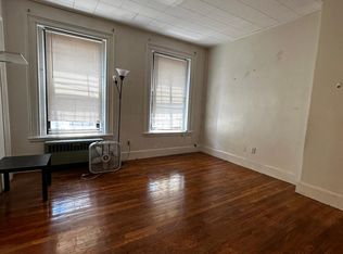 262 Newbury St #3B, Boston, MA 02116