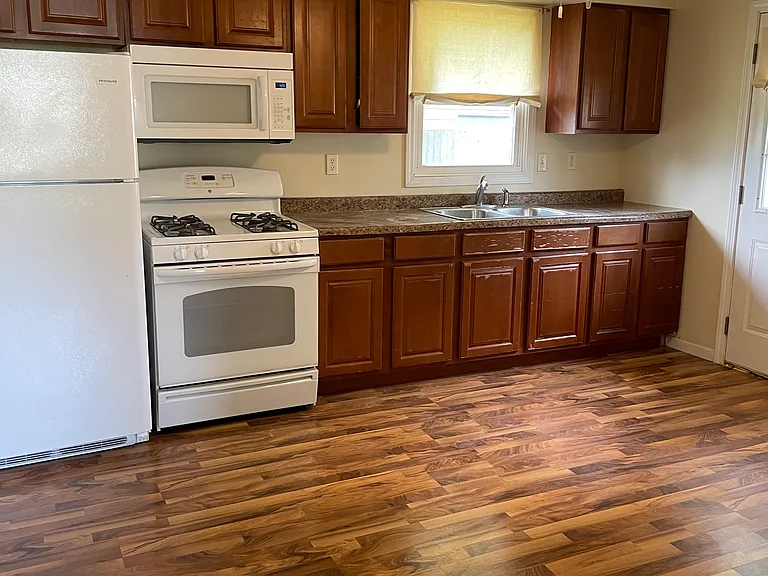 3328 Brown St #1 — Photo 4