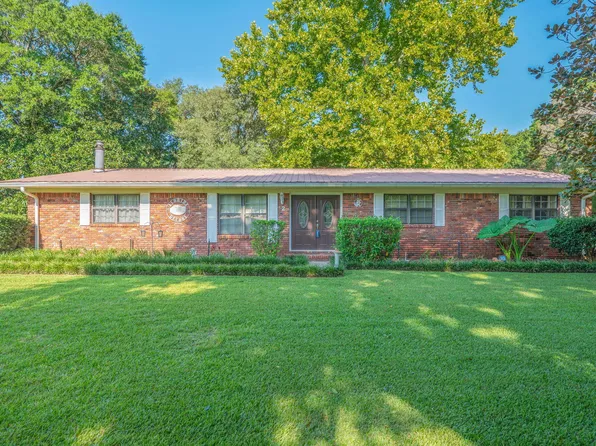 2 Del Cerro Camino, Crestview, FL 32539