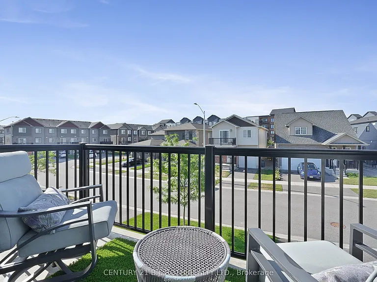 17 Olympic Gate — Photo 29