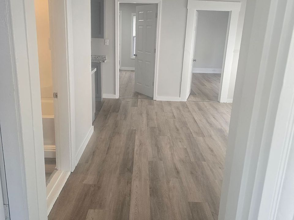 1st image of 1011 Valley St APT 2