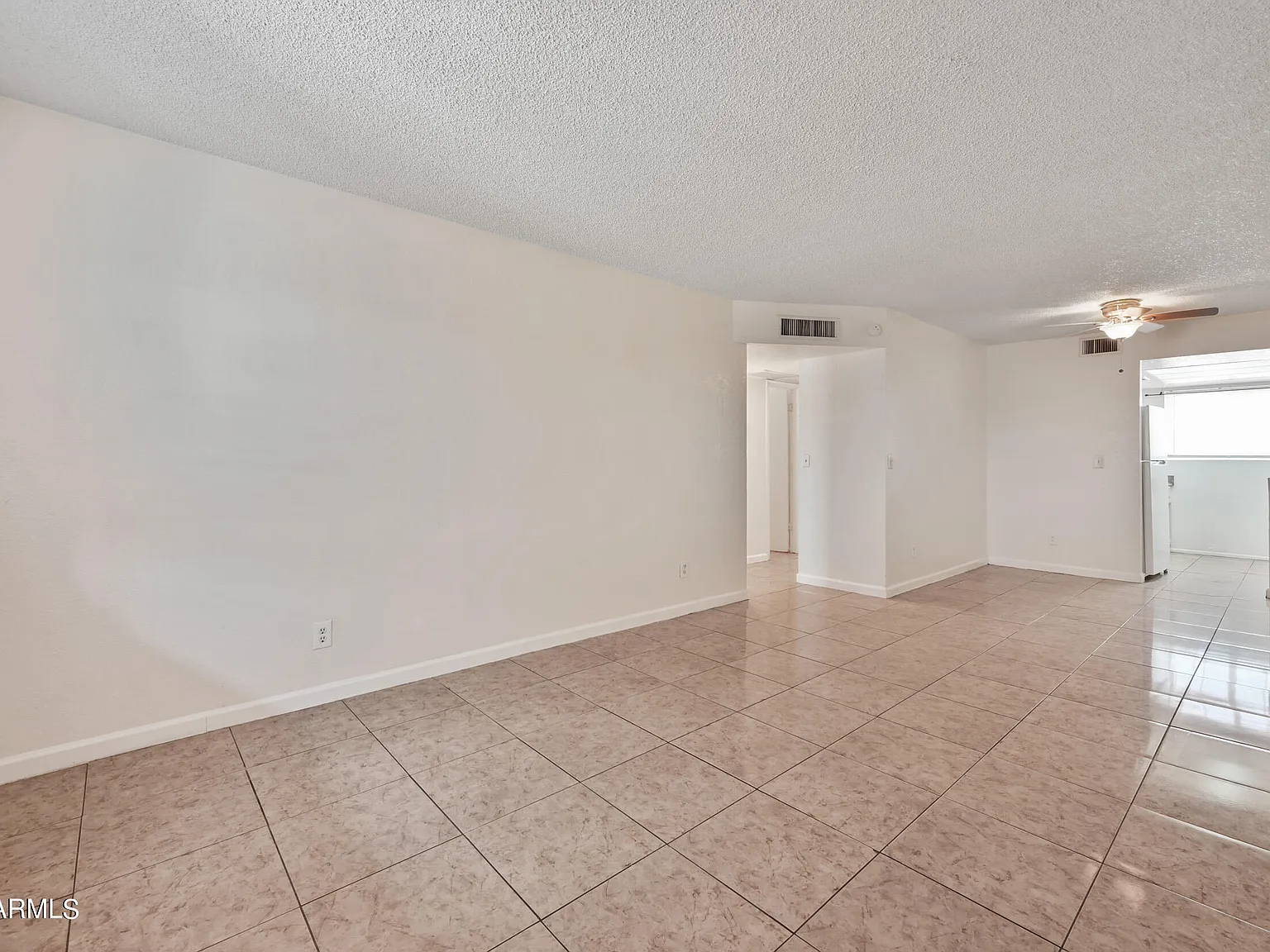 2 bed, 1.0 bath, 847 sqft, $995 — Photo 2
