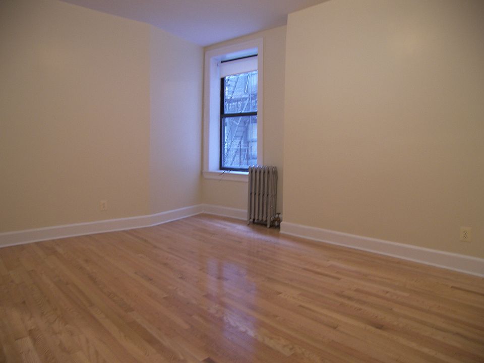 1st image of 192 Bradhurst Ave APT 4