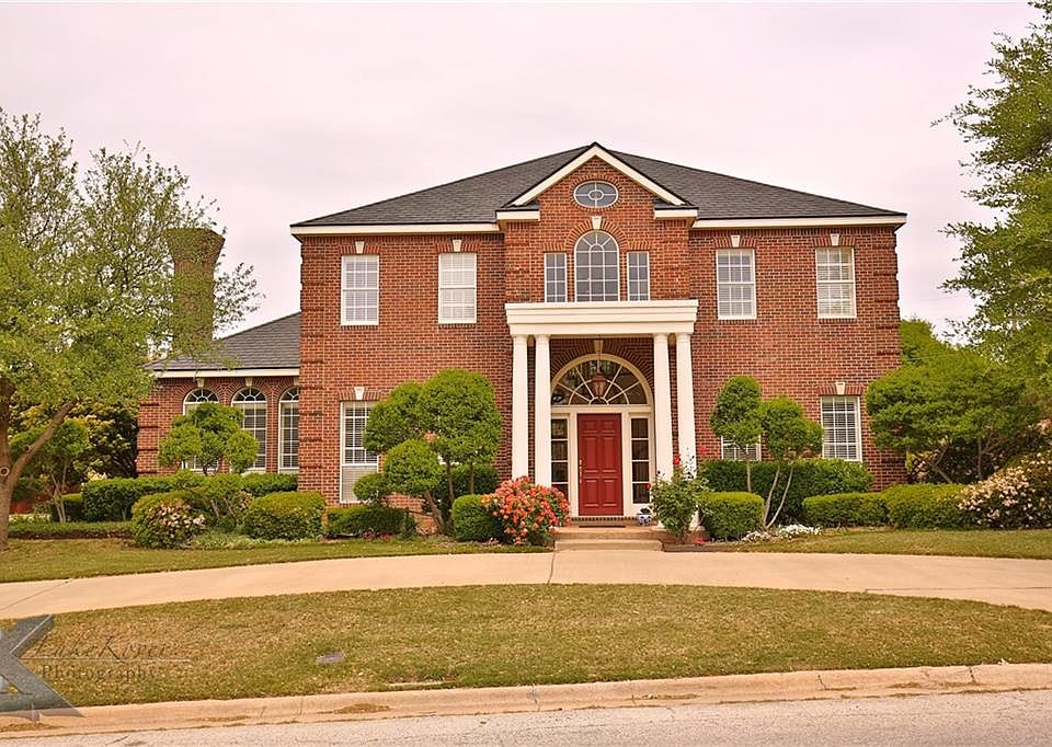 1st image of 2910 Woodlake Dr