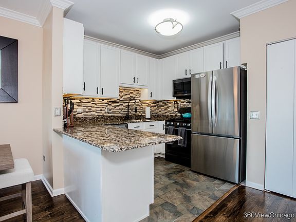 3rd image of 125 S Jefferson St #2210