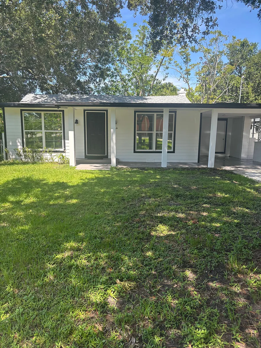 Building Photo - 3018 Canal Ln