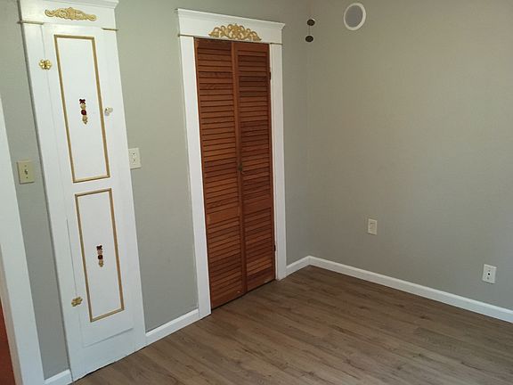 5th image of 515-17 B Ave