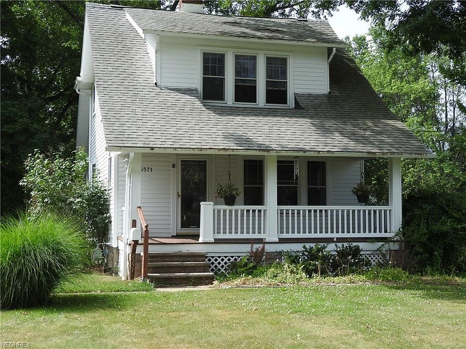 1st image of 25571 W Hedgewood Dr