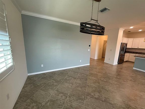 4th image of 15153 Spanish Point Dr