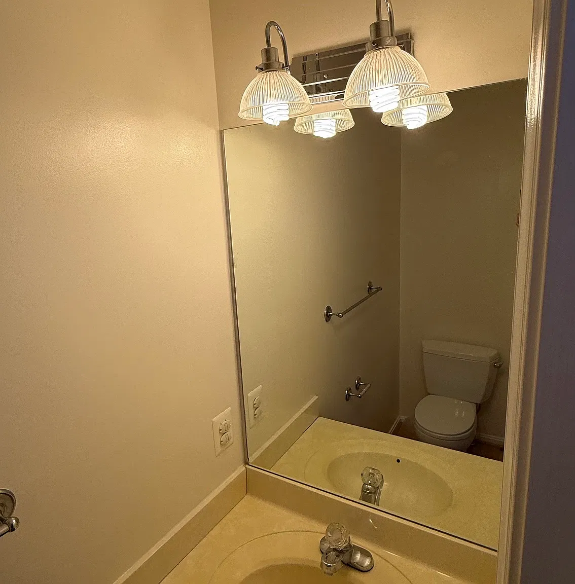 Vanderbilt Cir, Rockville — Photo 3