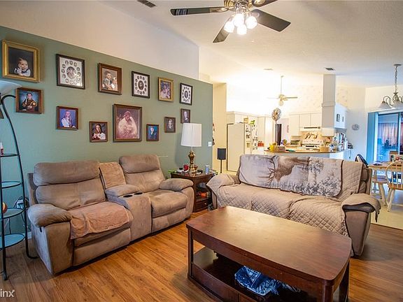 4th image of 223 Tara Ct