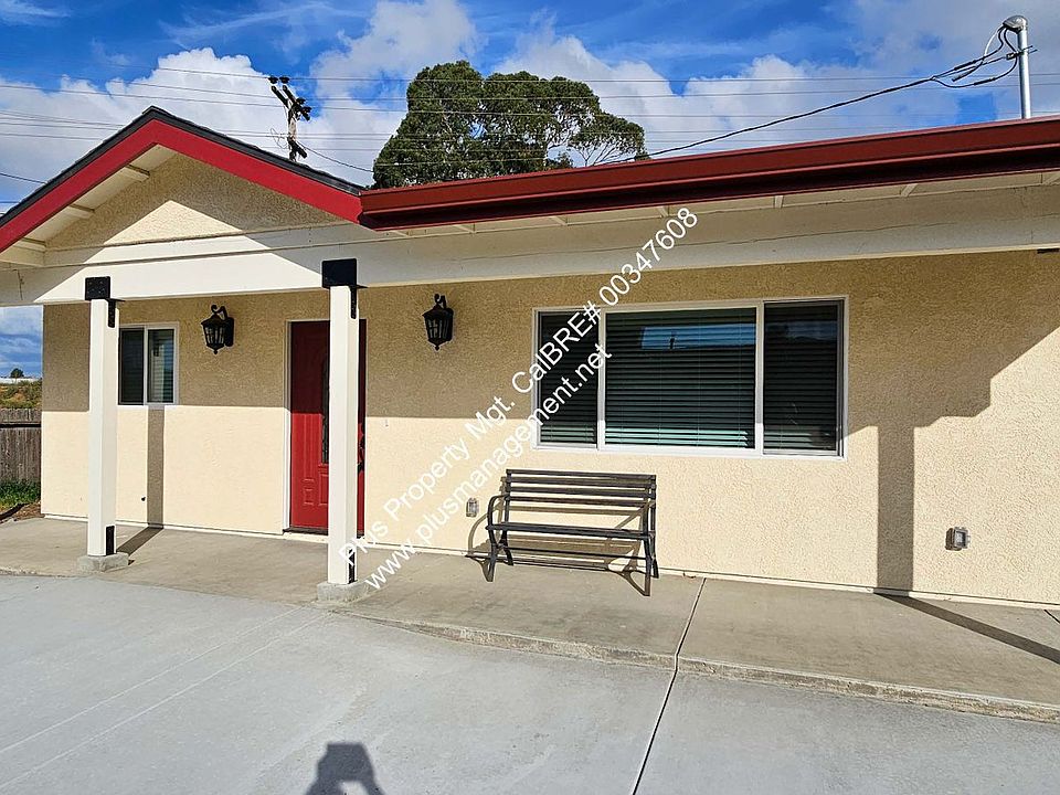 1st image of 3372 Drake Dr #B