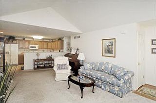 4th image of 409 Ashton Lake Dr