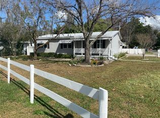 1023 Pineway St, Tavares, FL 32778