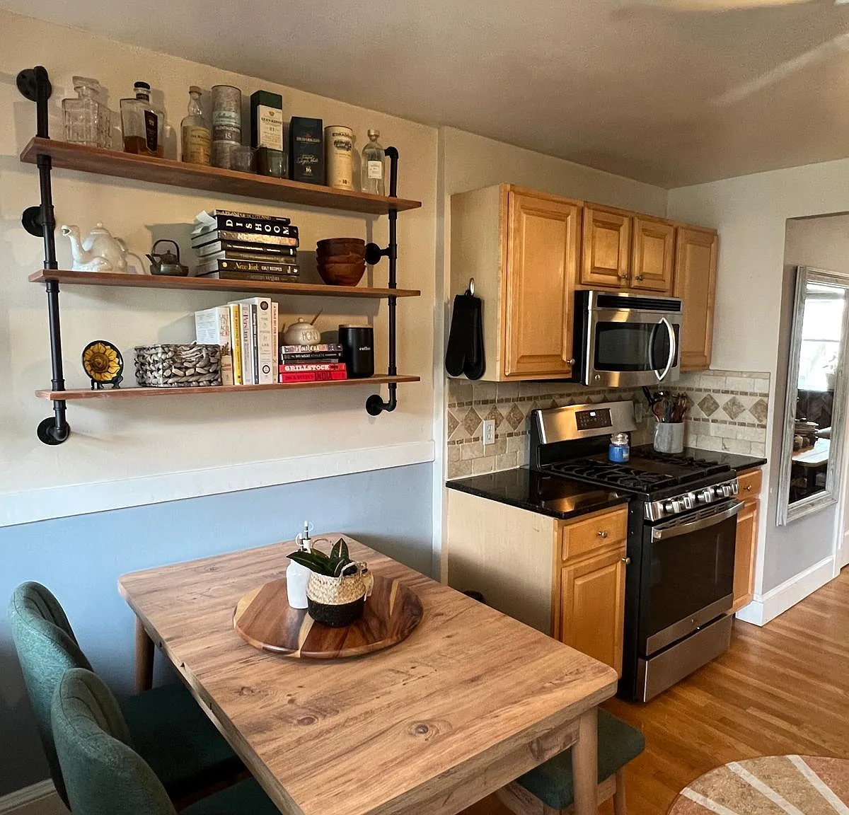94 Overland Rd — Photo 1