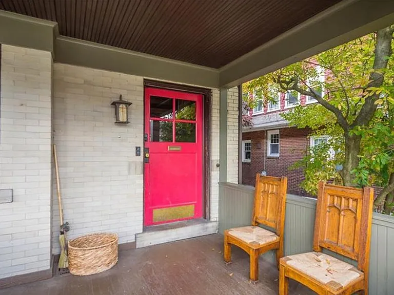 145 Oliver Ave — Photo 2