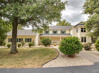 1556 Mule Rd, Columbia, IL 62236