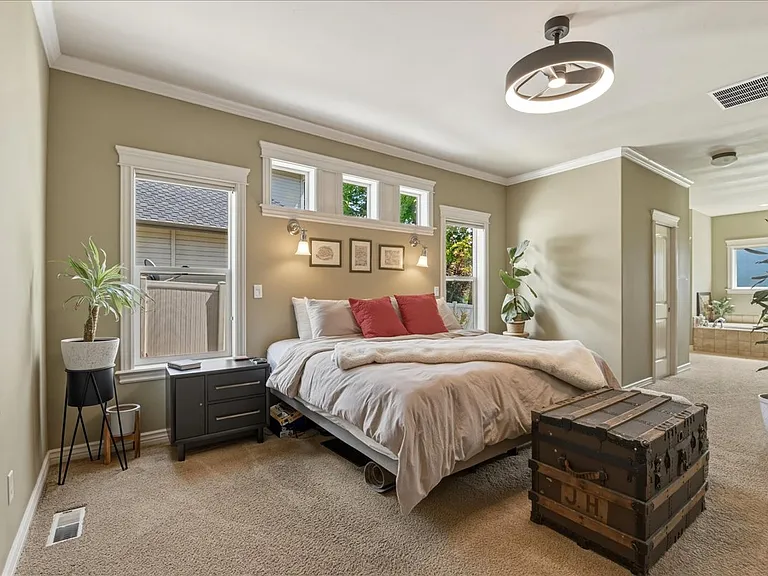 553 E Forest Ridge Dr — Photo 15