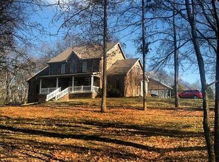 8426 Crockett Ln, College Grove, TN 37046