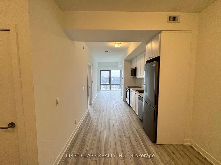 51 Clarington Blvd — Photo 13