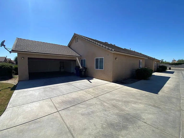 2109 Bella Oaks Dr — Photo 5