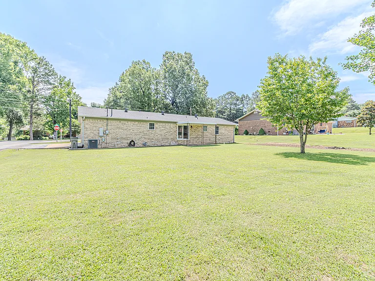 306 N Center Hill Rd — Photo 21