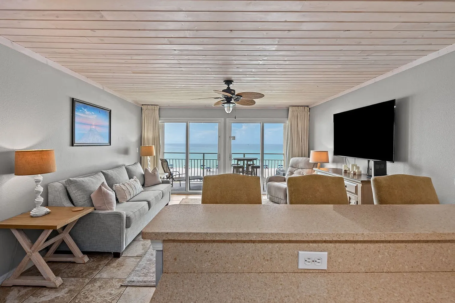 1 bed, 1.0 bath, 796 sqft, $3,103 — Photo 2