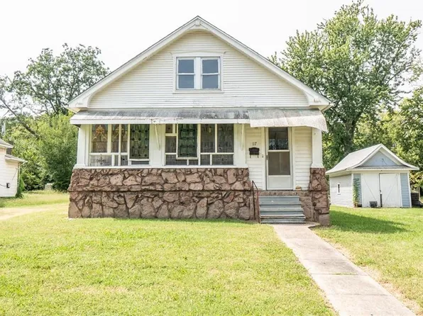 117 S 8th St, Fredonia, KS 66736