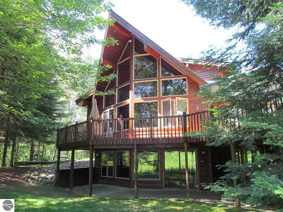 1st image of 625 White Pine Dr