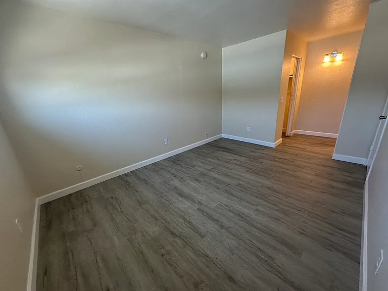 260 Richfield Dr #4 — Photo 15