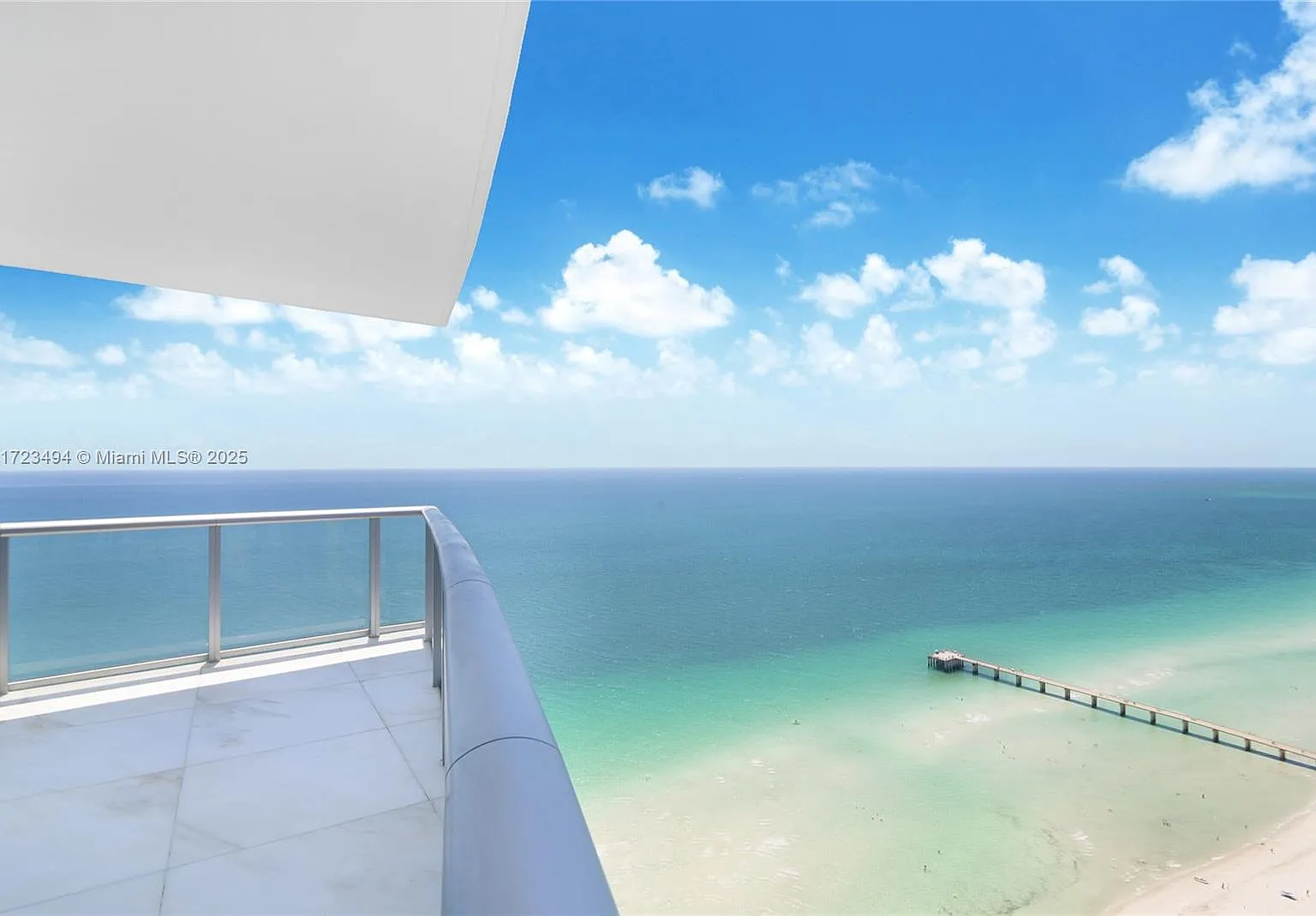 Jade Beach Condo — Photo 2