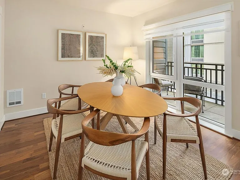 699 John St #413 — Photo 9