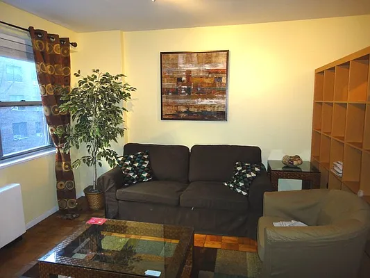 Rented by Sterling Holdings | media 37