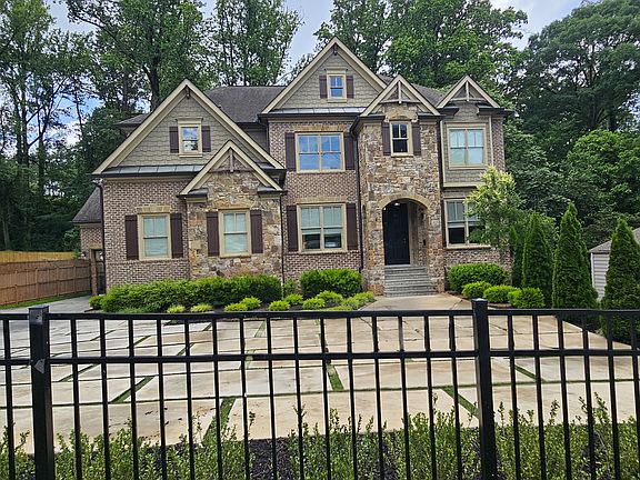 2nd image of 2110 E Roxboro Rd NE