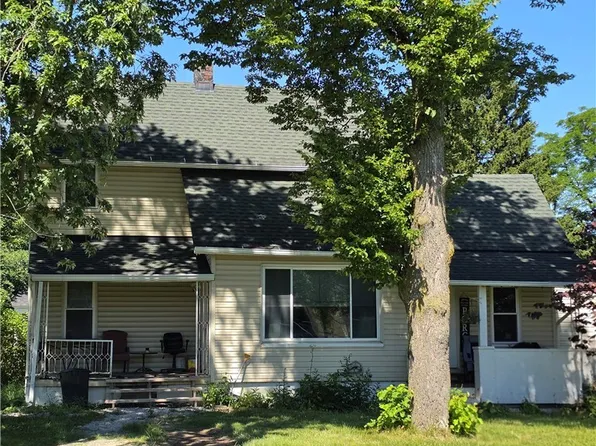 21082 Westwood Dr, Strongsville, OH 44149