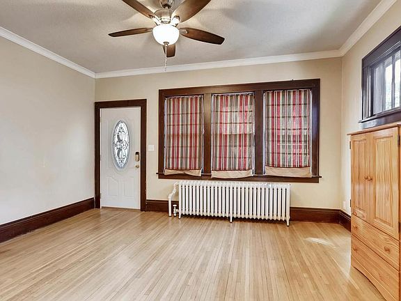 5th image of 989 Rose Ave E