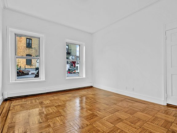 4th image of 95 Halsey St #1
