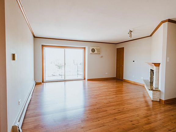 3rd image of 7932 W 93rd St APT 3C